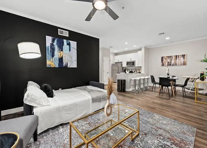 Apartment 2br Retreat Near Thompson Peak Pkwy With Pool & Bbq Scottsdale