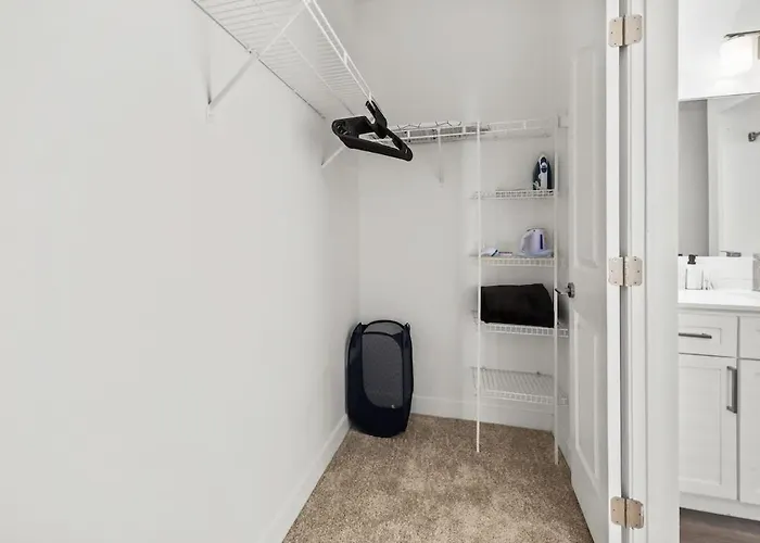 2br Retreat Near Thompson Peak Pkwy With Pool & Bbq Apartment *